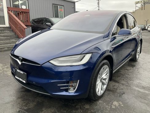 Used 2018 Tesla Model X 100D image 94