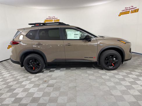 New 2026 Nissan Rogue SV AWD/4WD image 7