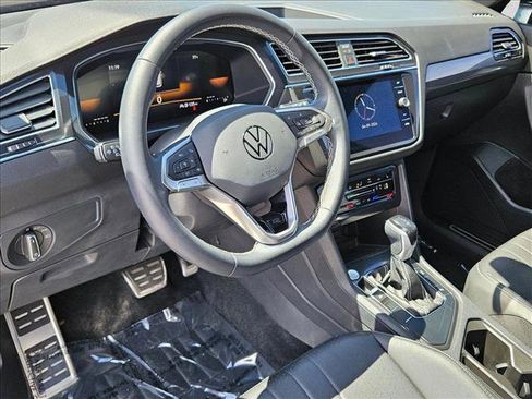 Used 2023 Volkswagen Tiguan SE R-Line FWD image 10