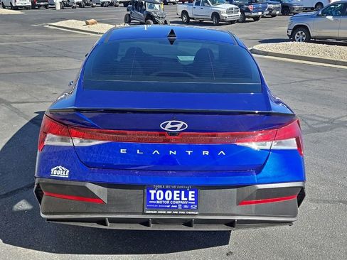 Used 2025 Hyundai Elantra Sport FWD image 5