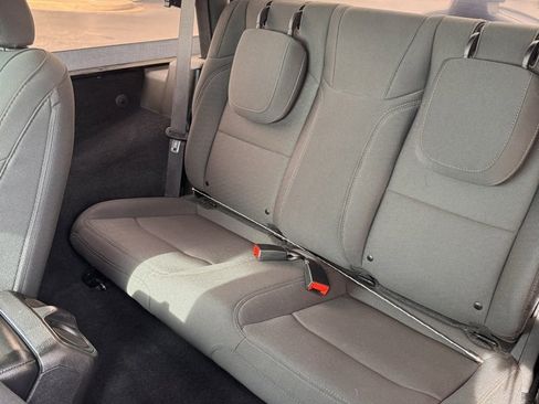 Used 2019 Jeep Wrangler Sport image 13