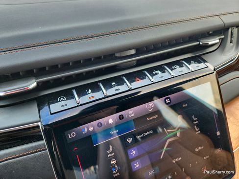 Used 2025 Jeep Grand Cherokee L Summit image 46