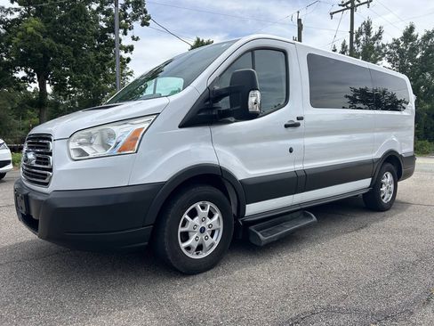 Used 2015 Ford Transit 150 XLT RWD image 10