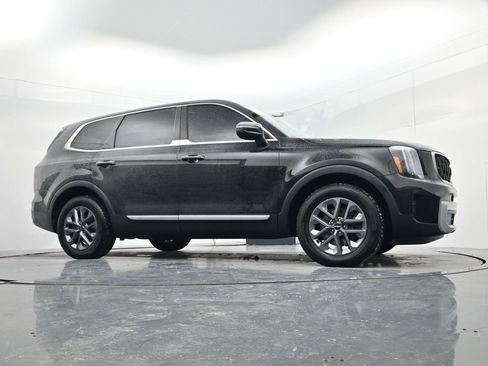 Certified 2023 Kia Telluride LX image 34