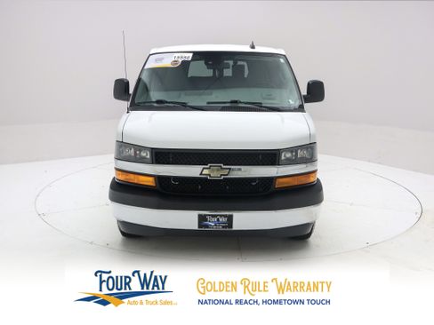 Used 2019 Chevrolet Express 3500 LT w/ LT Preferred Equipment Group RWD image 9