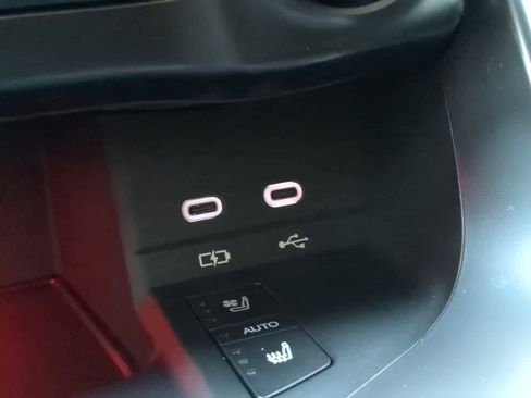 Used 2025 Lexus LX 600 4WD w/ Premium Package image 33