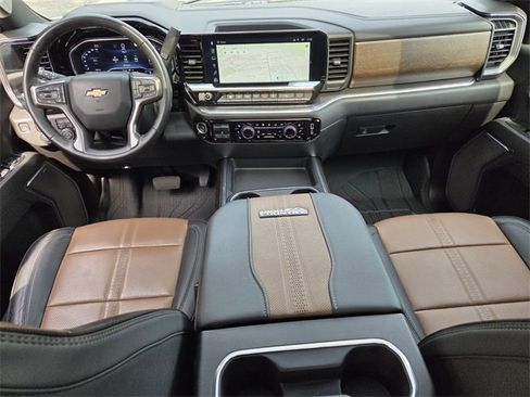 Used 2025 Chevrolet Silverado 2500 High Country w/ High Country Premium Package image 16