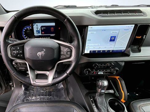 Used 2021 Ford Bronco Badlands image 6