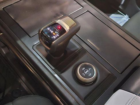 Used 2025 GMC Hummer EV 2X image 12