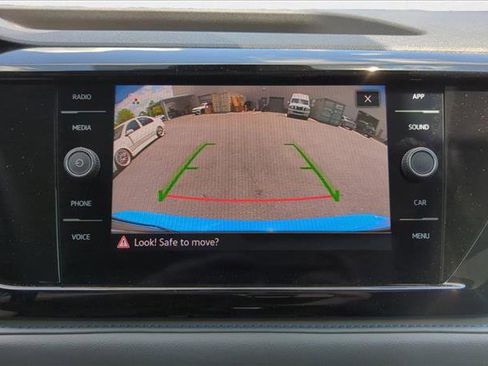 New 2025 Volkswagen Taos SE image 14