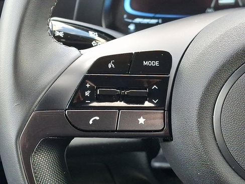 Used 2025 Hyundai Elantra Sport image 20