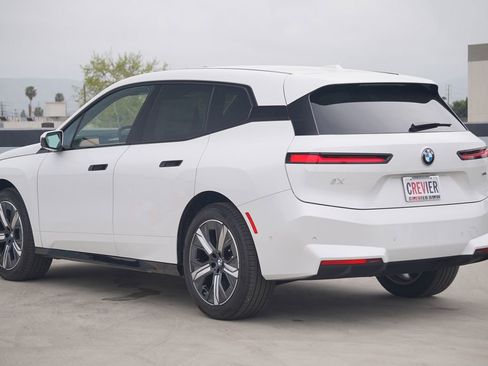 New 2026 BMW iX xDrive45 w/ Premium Package image 7