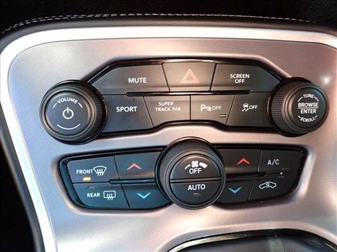 Used 2022 Dodge Challenger R/T w/ Blacktop Package image 17