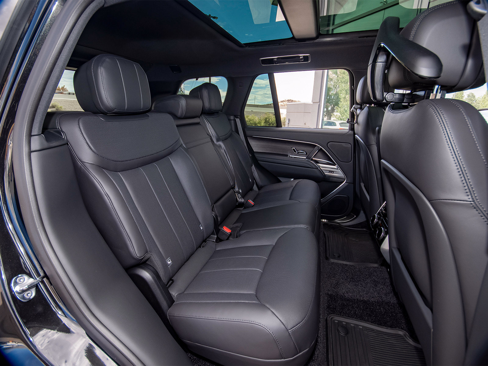 New 2026 Land Rover Range Rover SE AWD/4WD image 45