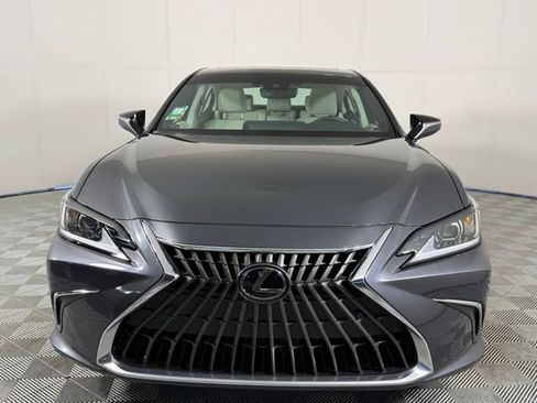 Used 2025 Lexus ES 300h w/ Premium Package image 5
