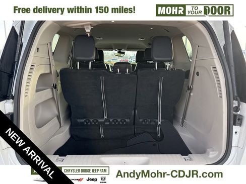 Used 2022 Chrysler Pacifica Touring-L image 24