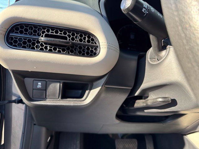 Used 2023 Honda HR-V LX image 19
