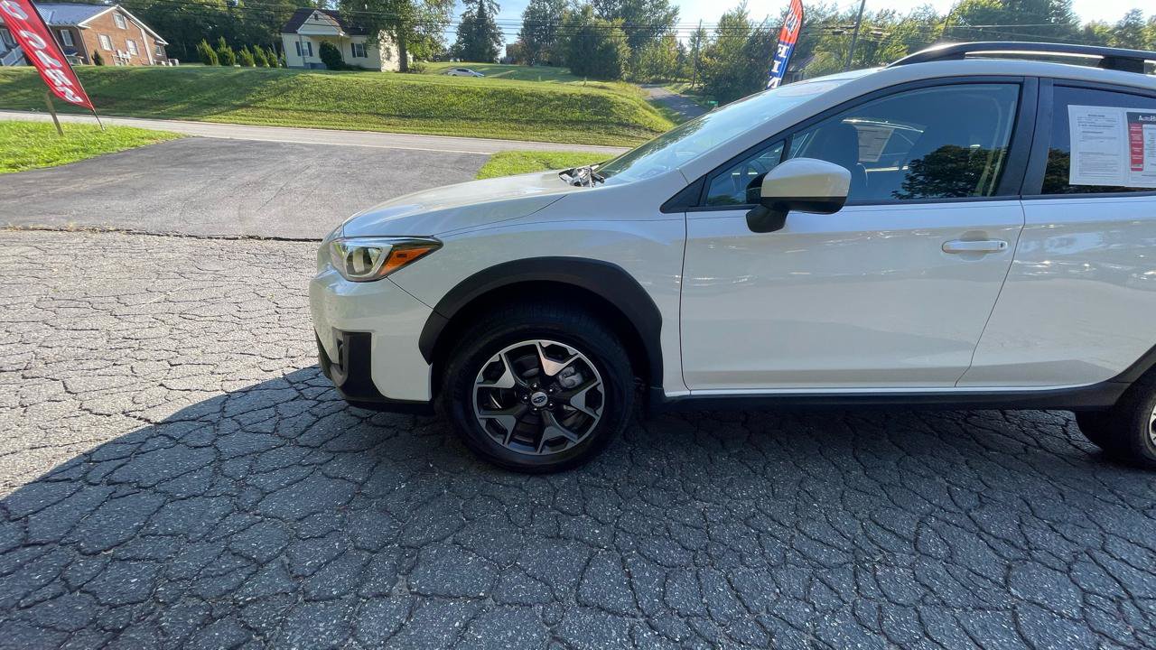 Used 2018 Subaru Crosstrek 2.0i Premium AWD/4WD image 2