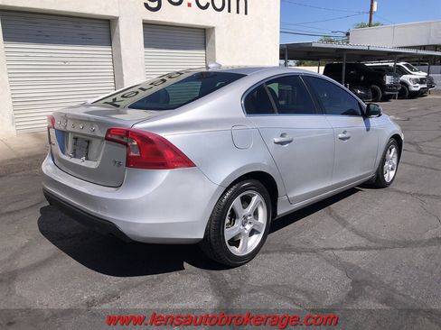Used 2012 Volvo S60 T5 FWD image 7
