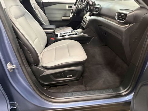 Used 2021 Ford Explorer XLT w/ Equipment Group 202A AWD/4WD image 57