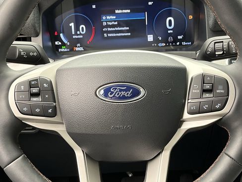 Used 2026 Ford Explorer Active w/ Active Comfort Package AWD/4WD image 16
