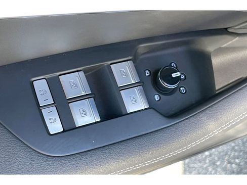 Used 2022 Audi A6 Premium Plus w/ Premium Plus Package image 11