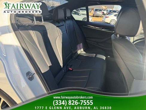 Used 2018 BMW 530i xDrive image 12