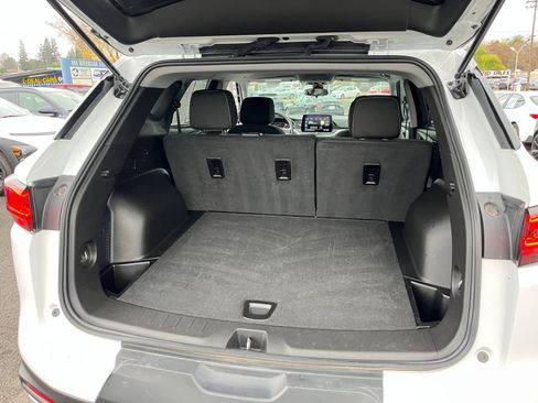 Used 2025 Chevrolet Blazer LT image 31