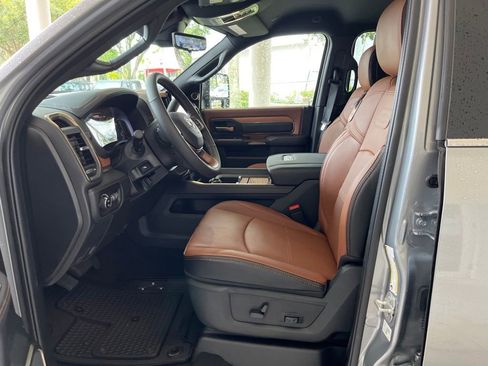 New 2023 RAM 3500 Limited image 5