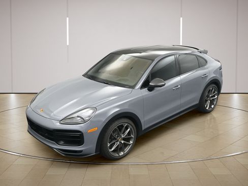 Certified 2022 Porsche Cayenne Turbo GT AWD/4WD image 33