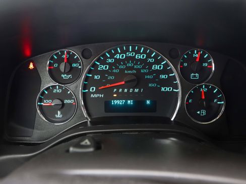 Used 2017 Chevrolet Express 3500 LT w/ LT Preferred Equipment Group image 18