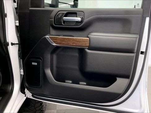 Used 2022 Chevrolet Silverado 2500 High Country w/ Safety Package II AWD/4WD image 26