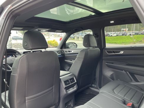 New 2026 Volkswagen Atlas Cross Sport SEL AWD/4WD image 13