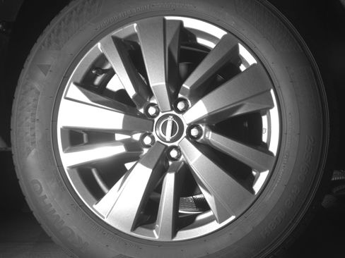 Used 2025 Nissan Pathfinder SV image 15