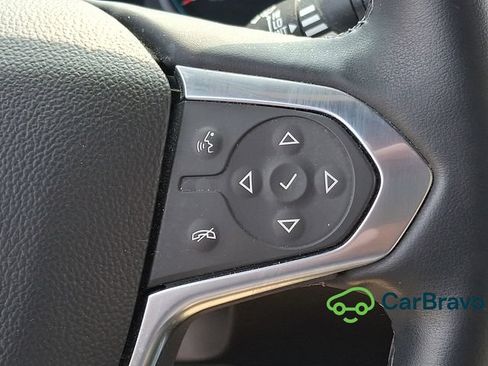 Used 2023 Chevrolet Traverse LT FWD image 24
