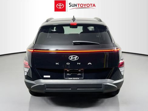 Used 2025 Hyundai Kona SEL FWD image 5