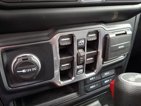 Used 2022 Jeep Wrangler Unlimited Sport image 26