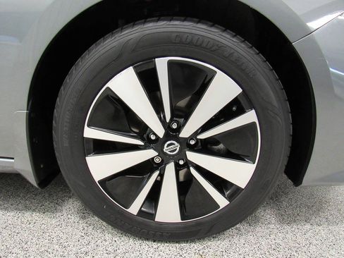 Used 2021 Nissan Altima 2.5 SV FWD image 13