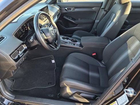 Used 2025 Honda Civic Sport image 10
