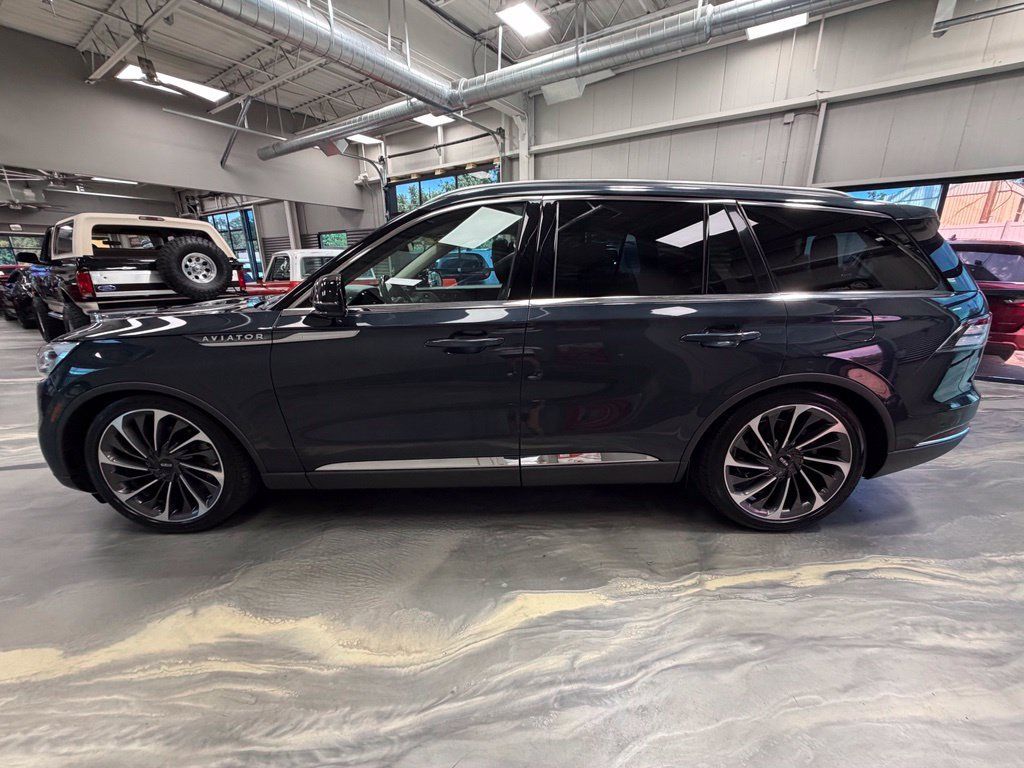 Used 2021 Lincoln Aviator Reserve w/ Equipment Group 202A AWD/4WD image 43