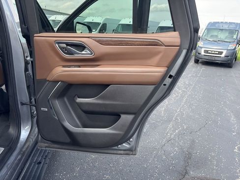 Used 2022 Chevrolet Tahoe High Country AWD/4WD image 26