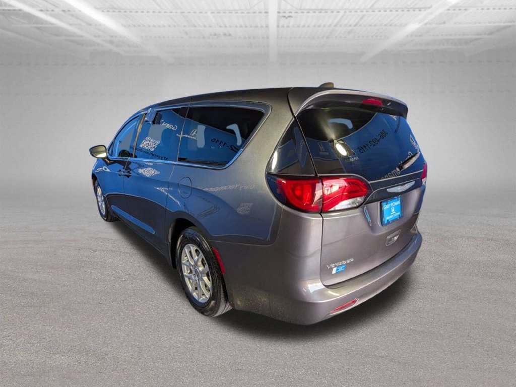 Used 2023 Chrysler Voyager LX FWD image 7