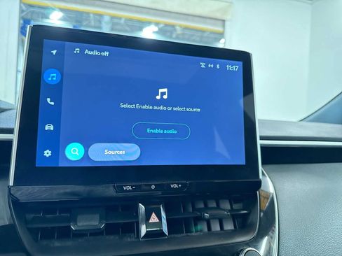 Used 2025 Toyota Corolla SE w/ SE Premium Package image 23