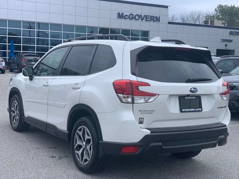 Used 2020 Subaru Forester Premium AWD/4WD image 4