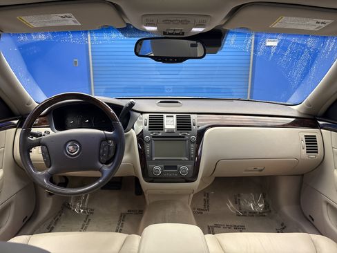 Used 2010 Cadillac DTS Premium w/ Driver Awareness Package FWD image 25