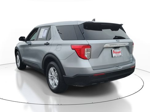 Used 2022 Ford Explorer 4WD image 3