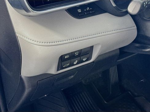 Used 2022 Toyota Highlander Platinum AWD/4WD image 7