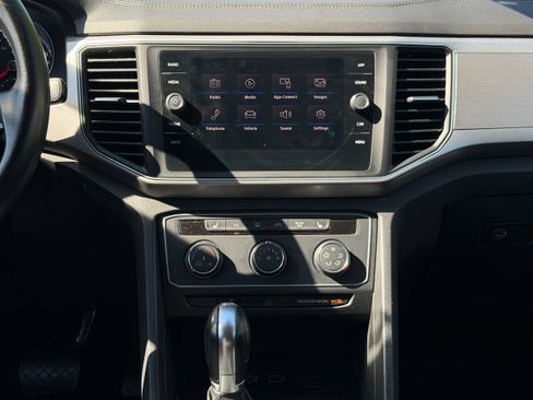 Used 2018 Volkswagen Atlas SE image 16