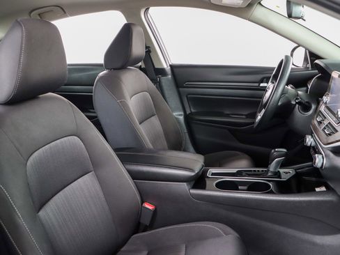 Used 2024 Nissan Altima 2.5 SV image 26