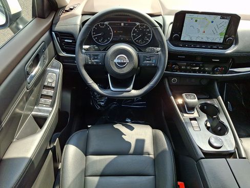 Certified 2023 Nissan Rogue SL w/ SL Premium Package AWD/4WD image 11